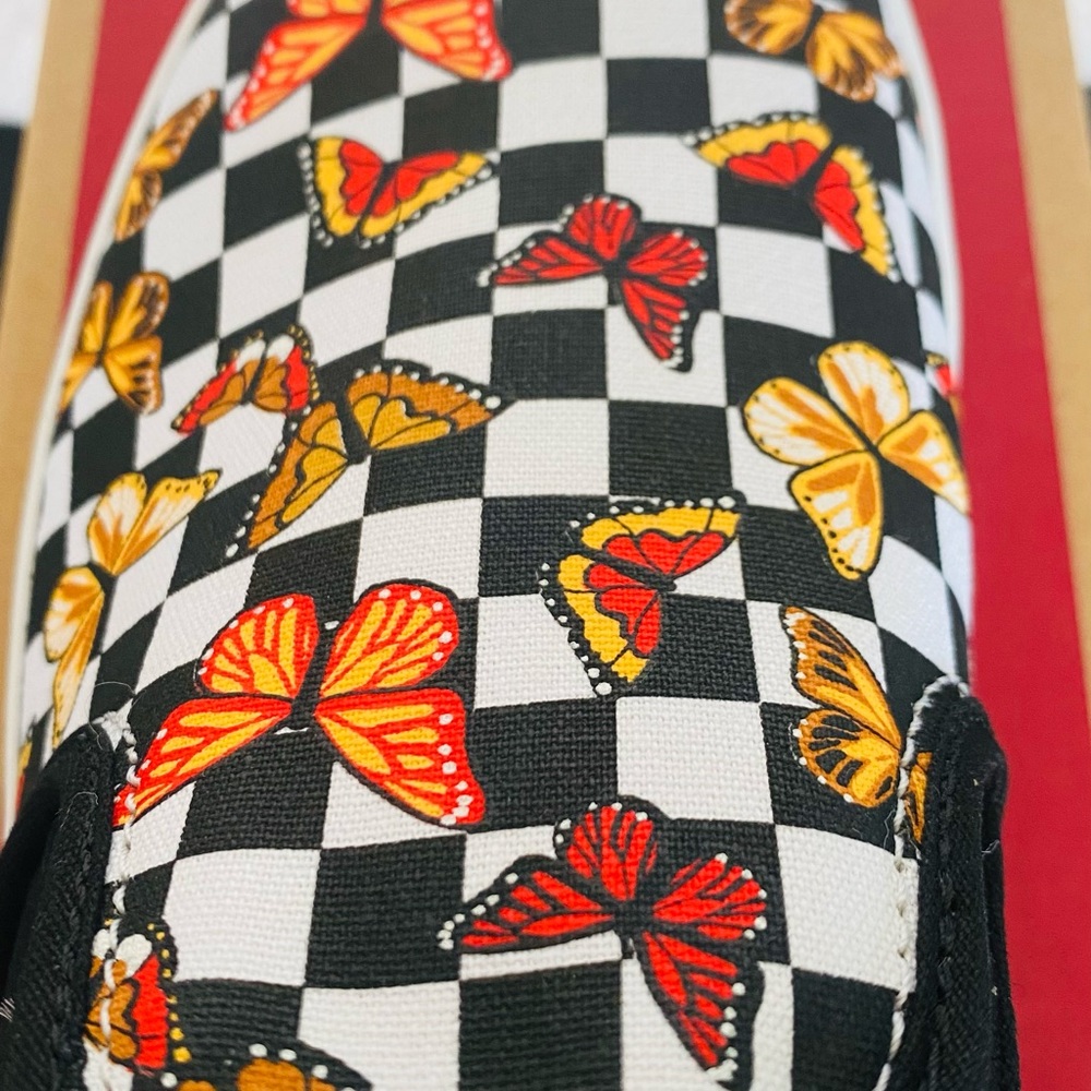 Vans  Asher Butterfly Girls' Slip-On Shoes size 6 new with box.  #11 - Picture 8 of 10